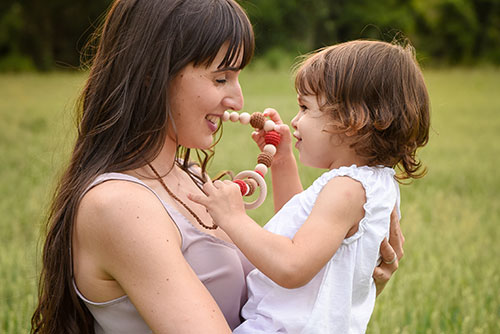 breastfeeding necklaces babywearing