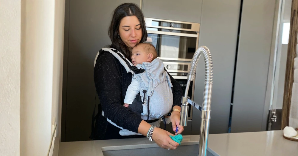 Marsupio ergonomico Regolo BabyMonkey con bambino