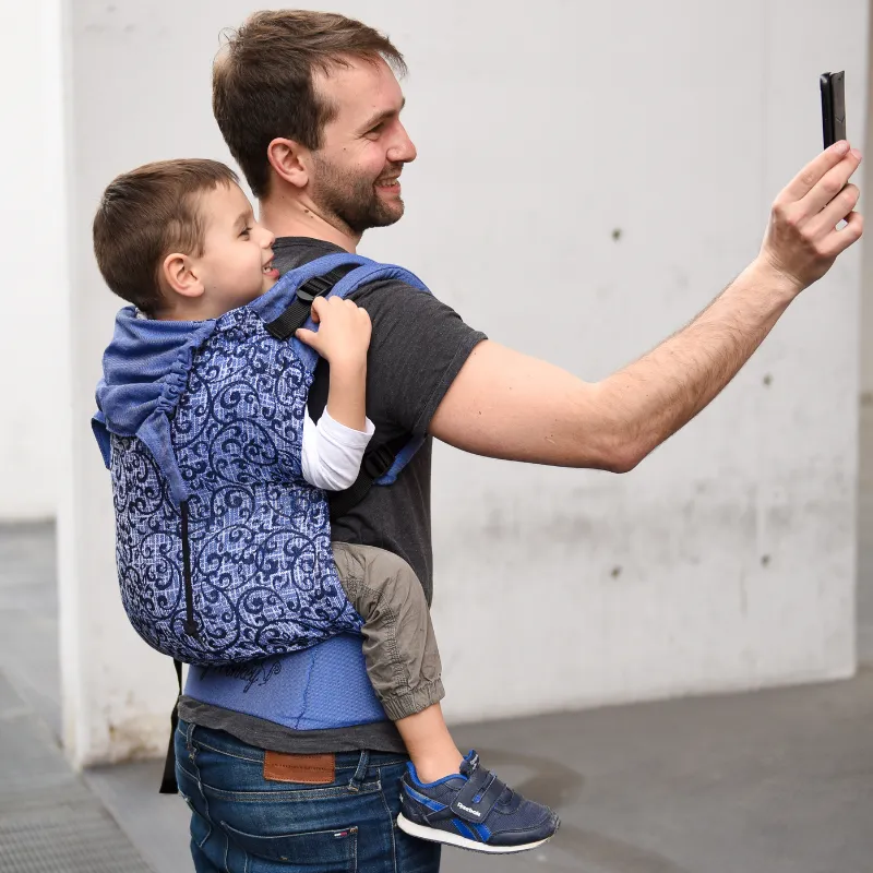 Marsupio ergonomico Agilo usato sulla schiena