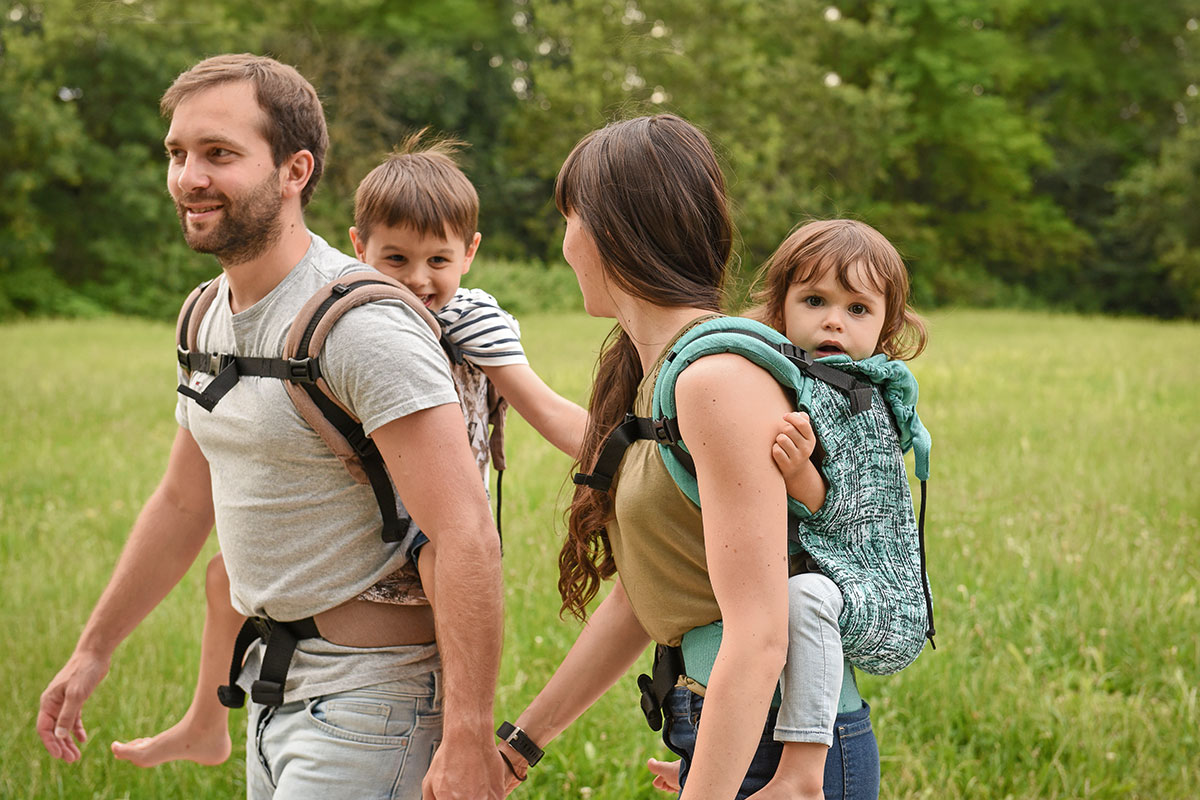 ergonomic baby carrier