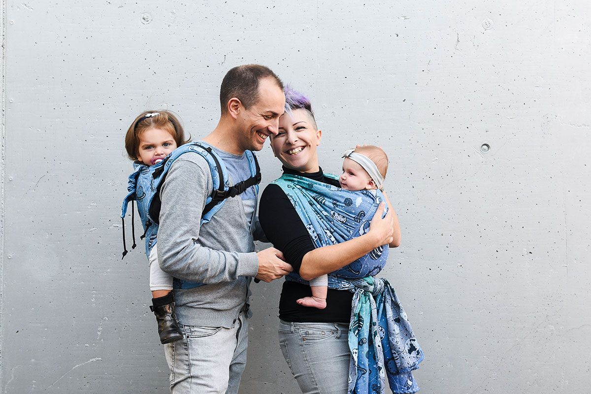 Ergonomic baby carriers & baby slings