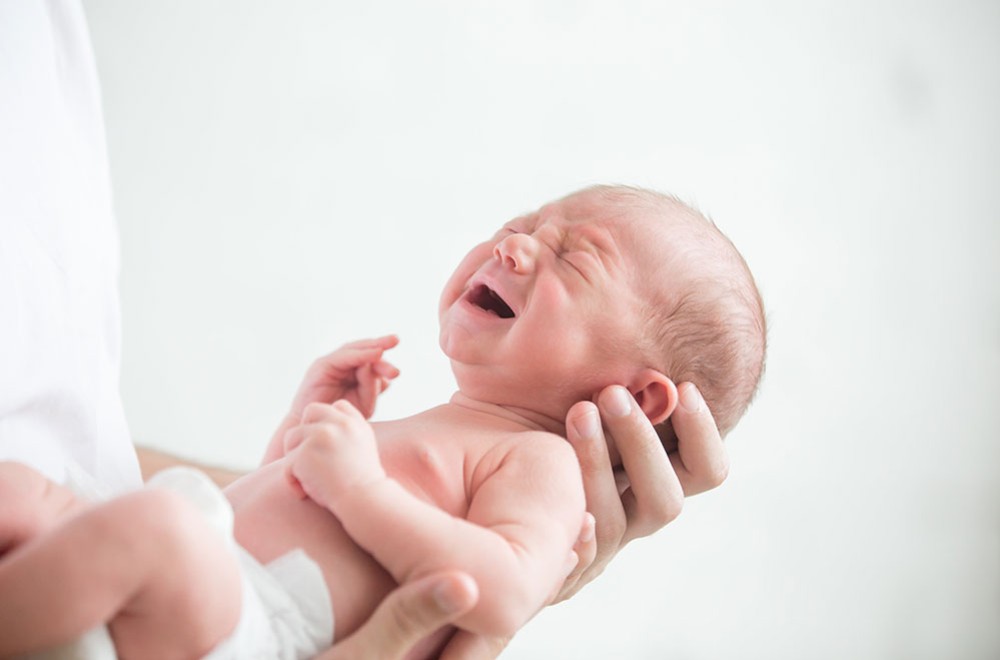 Los cólicos del recién nacido y el porteo