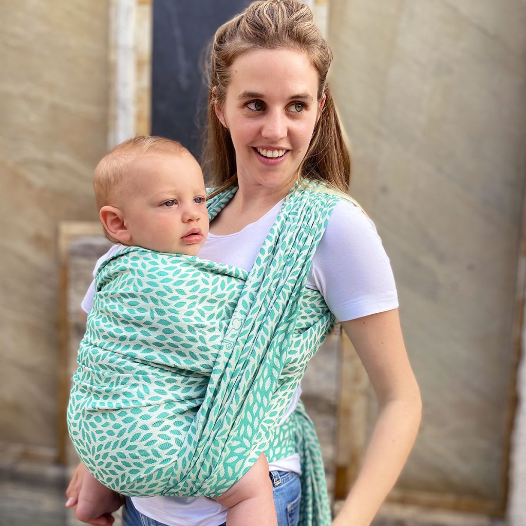 Babywearing: 11 consigli per portare in sicurezza